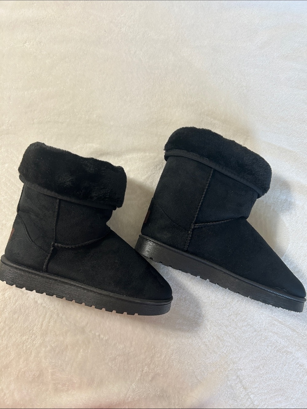 Plush Black Faux-Suede Fur Cuff Winter Boots for Women